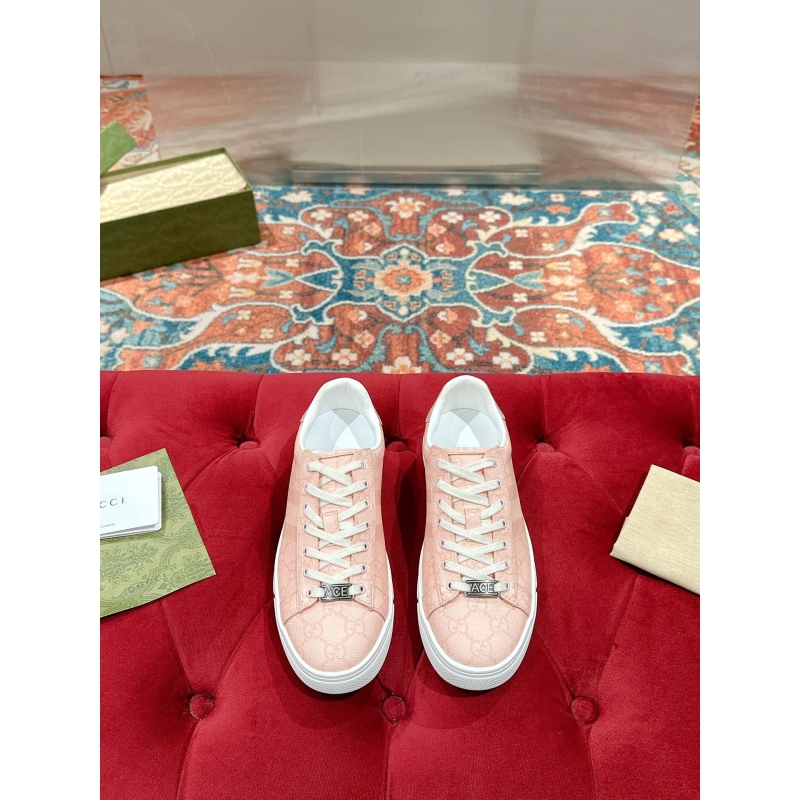 G*u*i casual shoes
